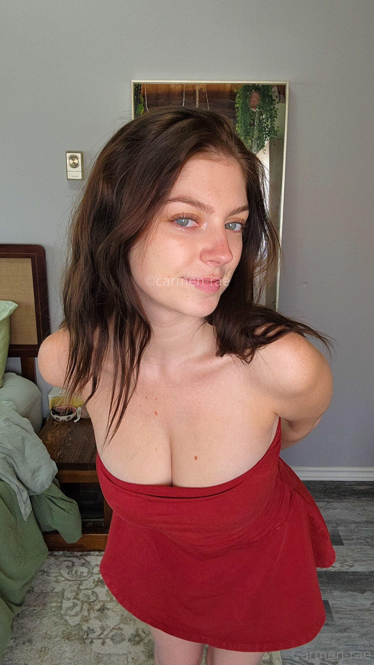 Makoshake in Hot Red Dress Onlyfans Leaked (6)