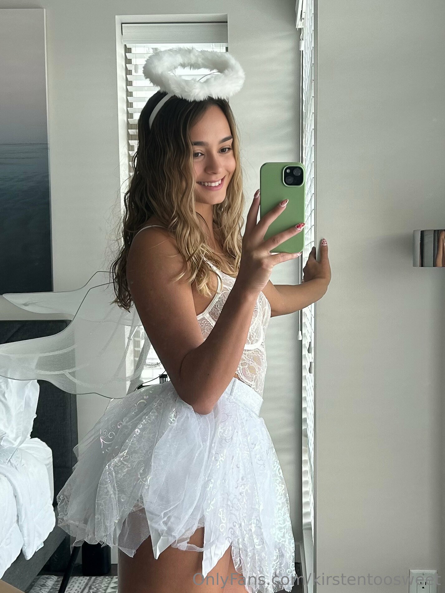 Kirstentoosweet in Angle Outfit Onlyfans Images Leaked (5)