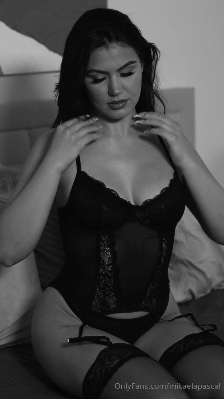 Mikaela Pascal B&W Lingerie Stockings Onlyfans Images Leaked (13)