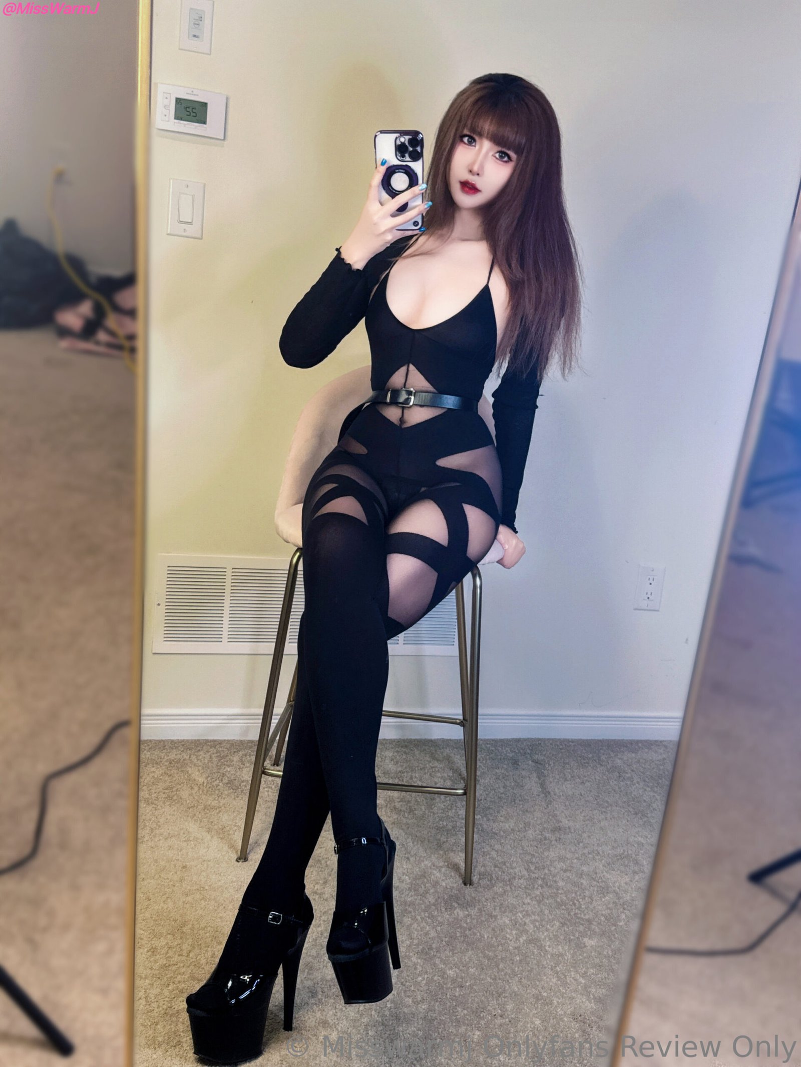 MissWarmJ in Hot Black Dress Onlyfans Images Leaked (10)