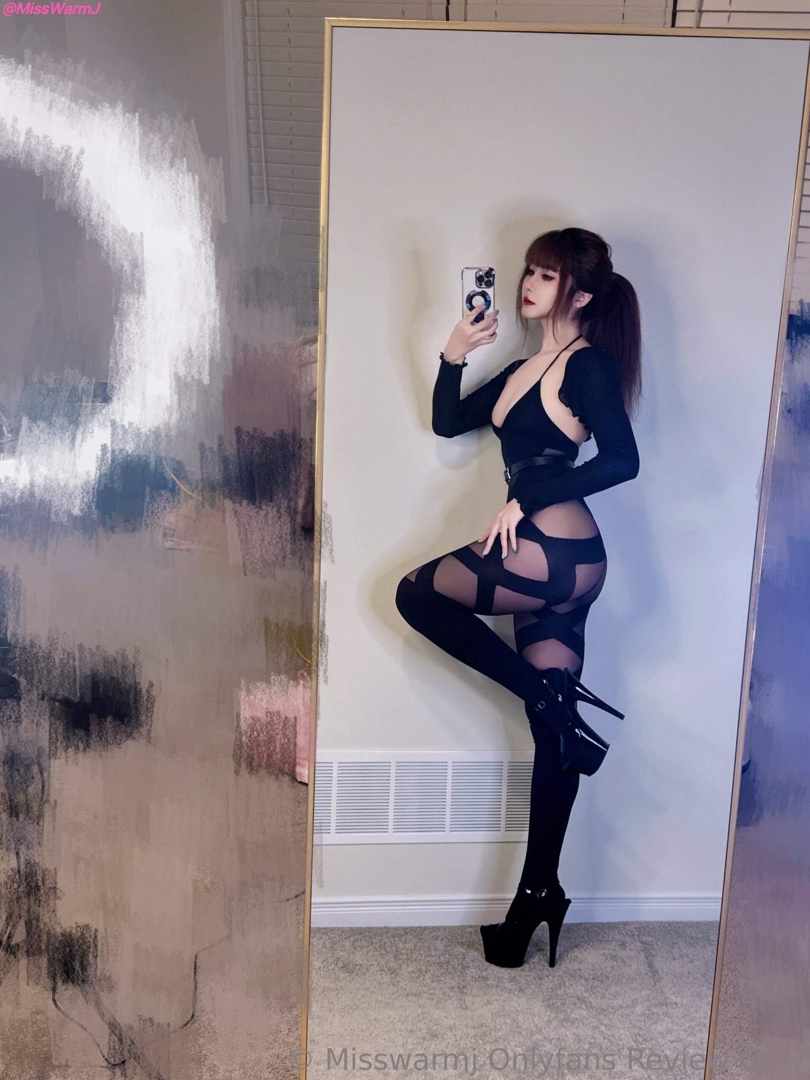 MissWarmJ in Hot Black Dress Onlyfans Images Leaked (12)