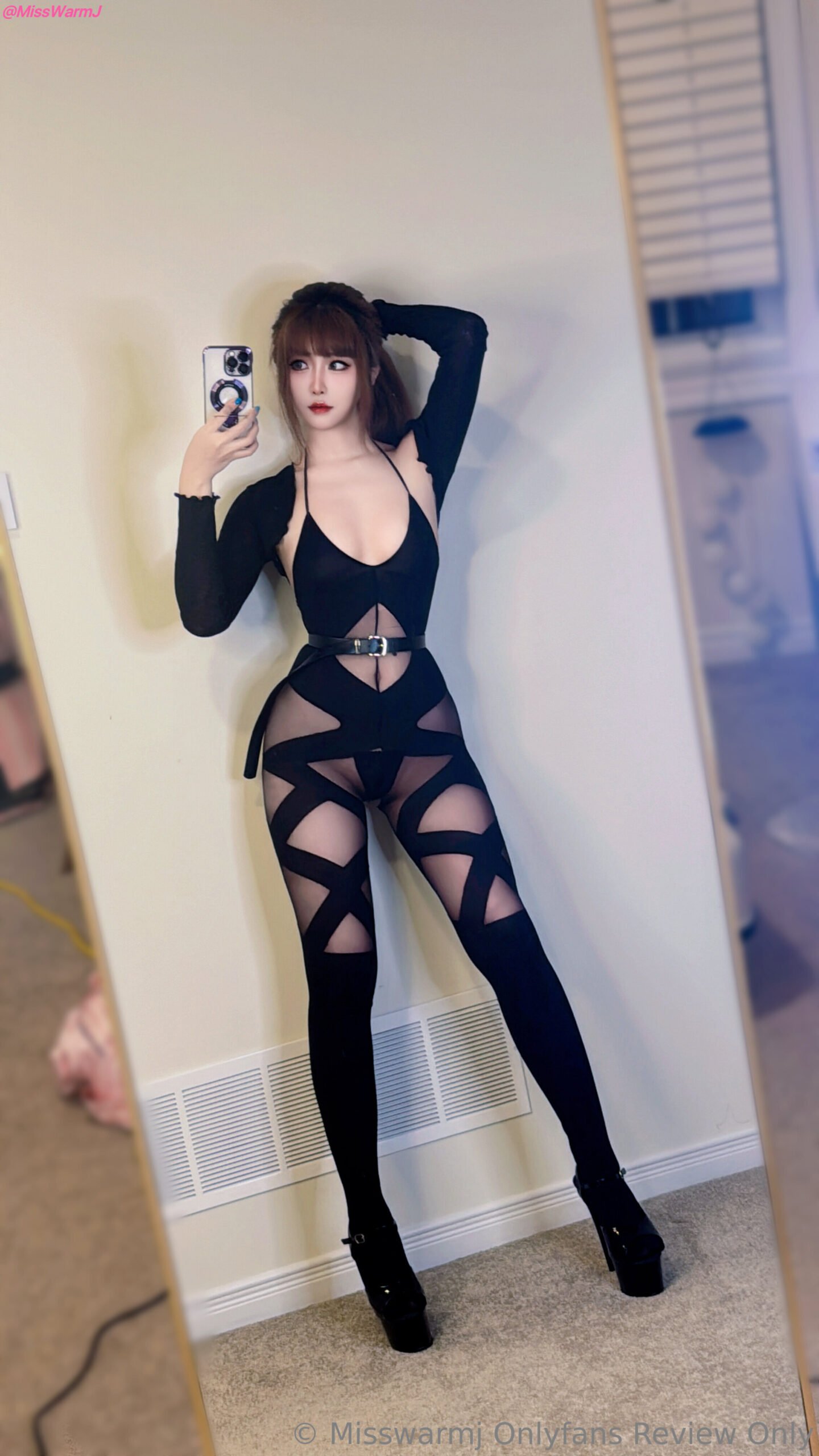 MissWarmJ in Hot Black Dress Onlyfans Images Leaked (3)