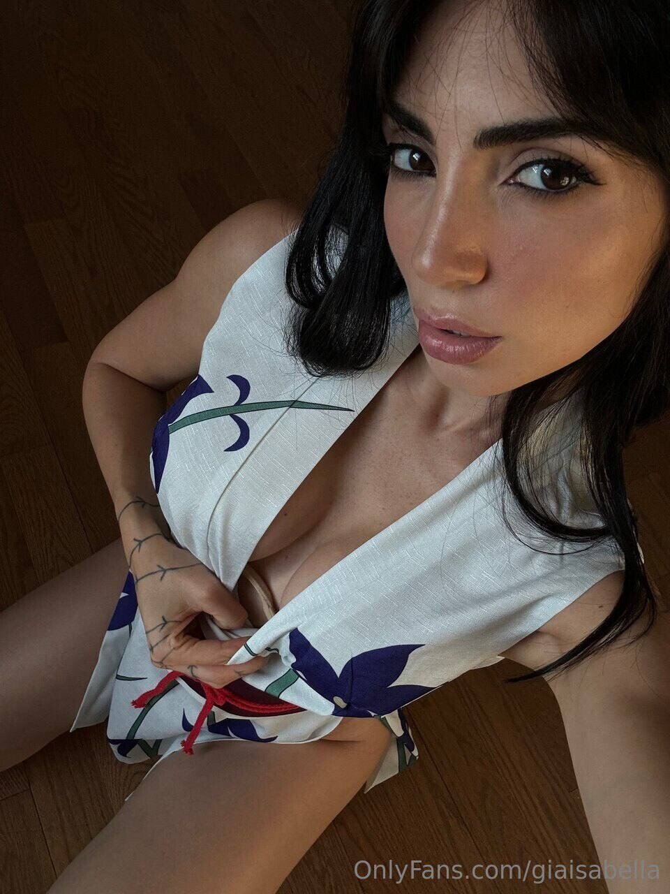 Gia Isabella Wano Robin Cosplay Onlyfans Images Leaked (3)