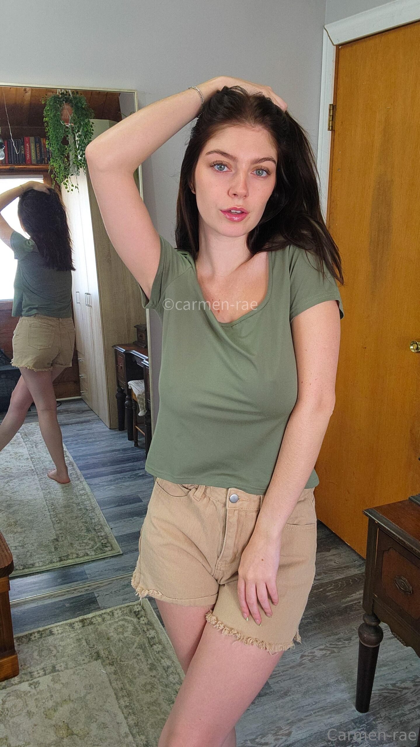 Makoshake Green Dress Set Onlyfans Images Leaked (10)